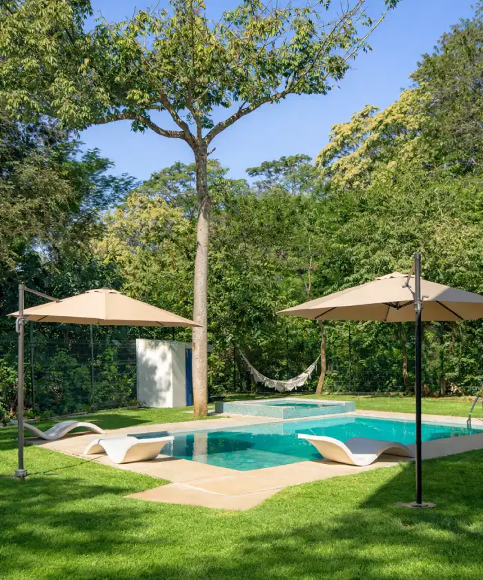 Escape the sun. Our large, adjustable cantilever umbrellas provide extensive shade, ensuring your time by the pool is cool and comfortable.